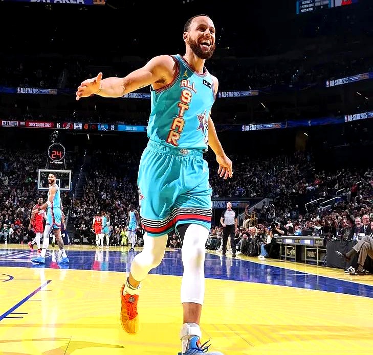 开云体育官方网站-热火逆转爵士，库里高光表现  第2张